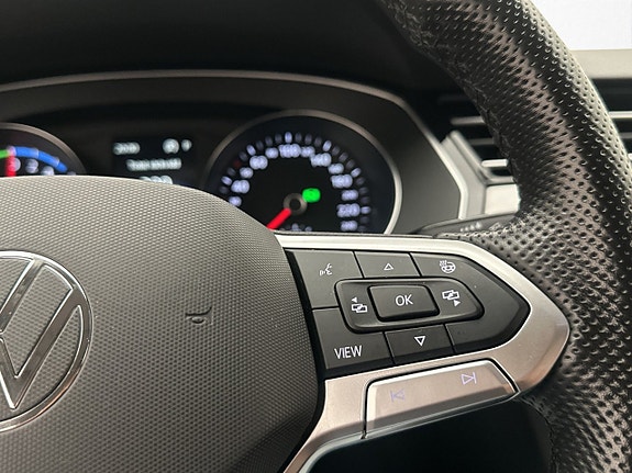 Volkswagen Passat 16 of 29