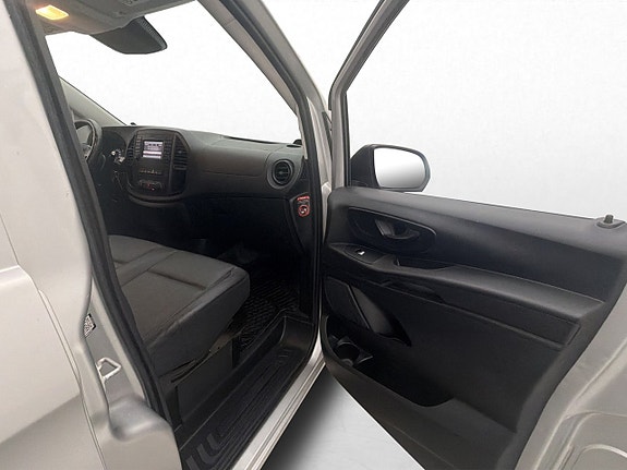 Mercedes-Benz Vito 119 26 of 30