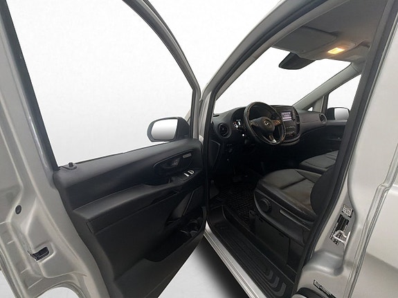 Mercedes-Benz Vito 119 13 of 30