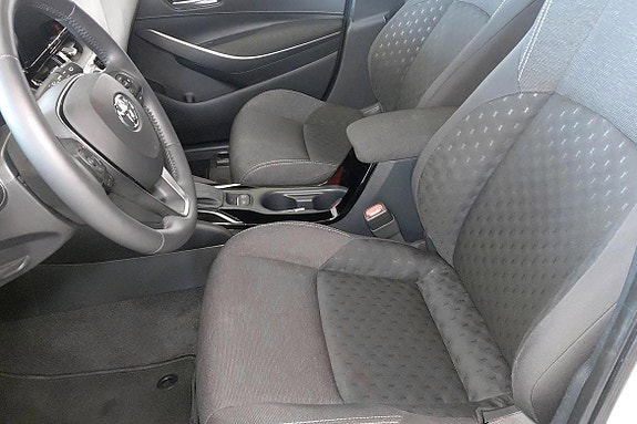 Toyota Corolla 6 of 10