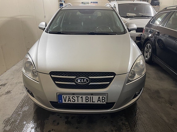 Kia Ceed 2 of 12