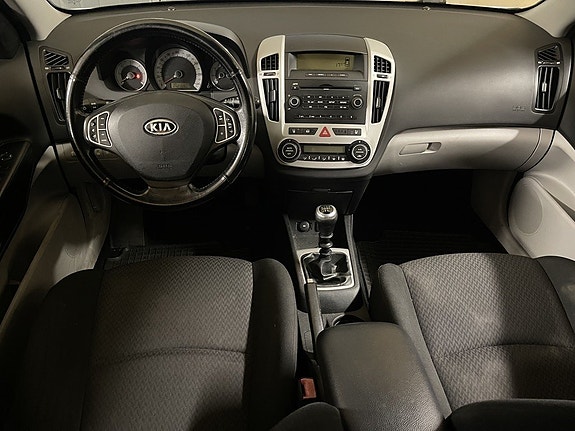 Kia Ceed 12 of 12