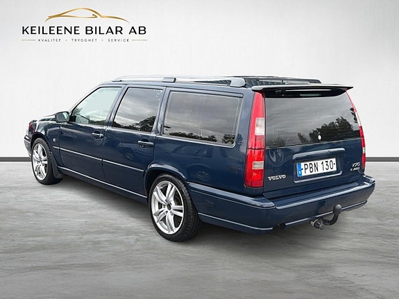 Volvo V70 9 of 23
