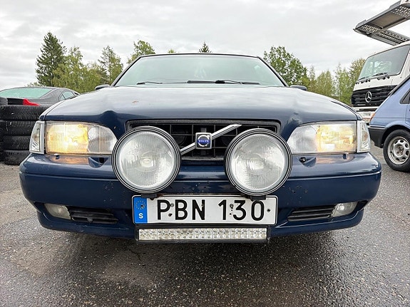 Volvo V70 17 of 23