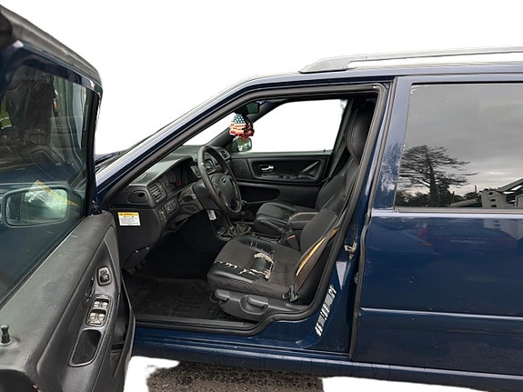 Volvo V70 16 of 23
