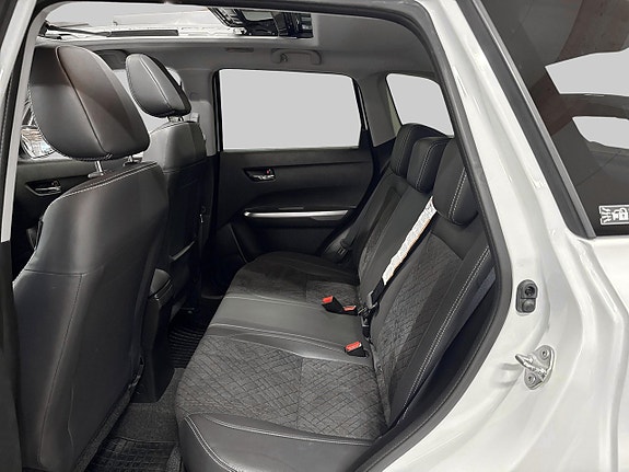 Suzuki Vitara 9 of 17