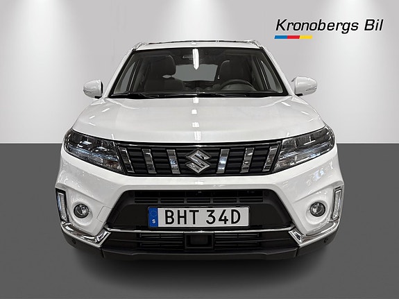 Suzuki Vitara 2 of 17