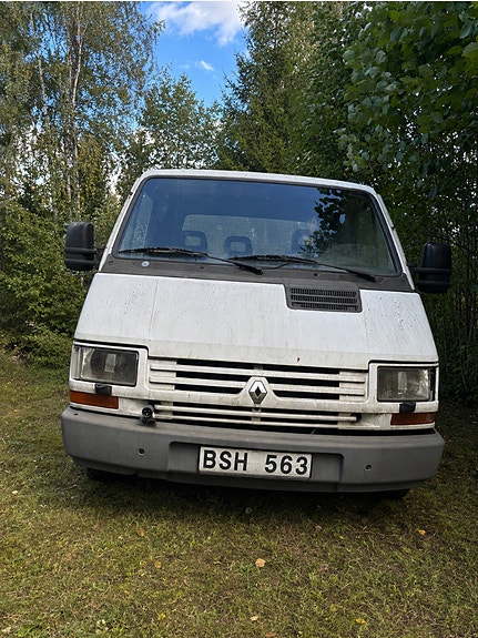 Renault Trafic 2 of 3