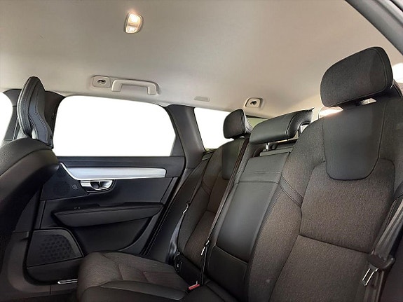 Volvo V90 23 of 30