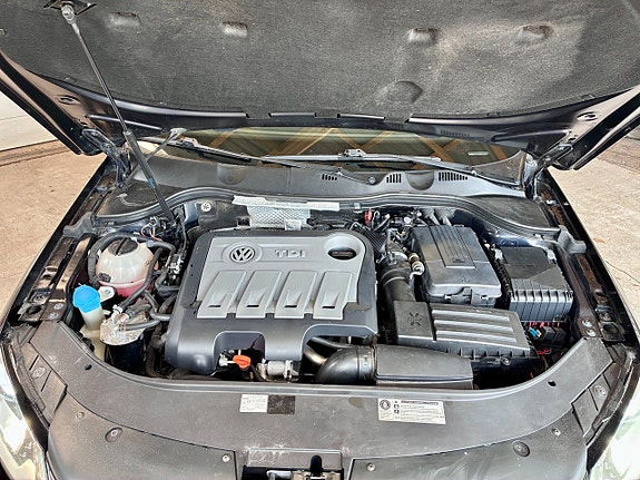 Volkswagen Passat Alltrack 4 of 12
