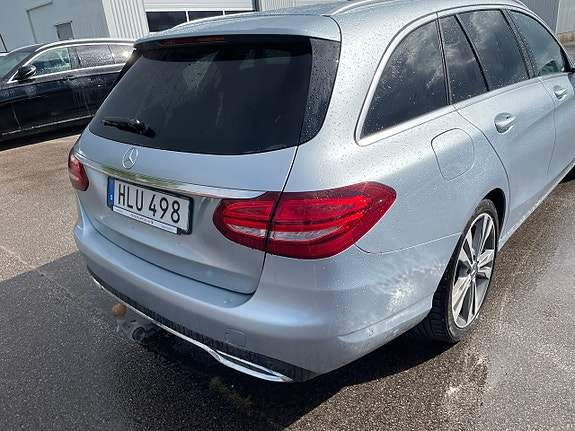 Mercedes-Benz C220 d 3 of 5