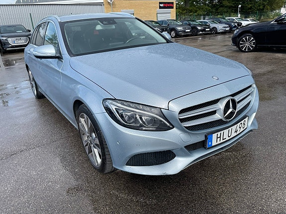 Mercedes-Benz C220 d 2 of 5