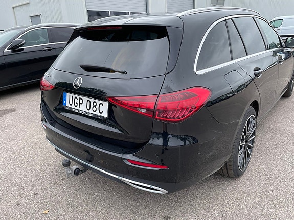 Mercedes-Benz C300 e 3 of 5