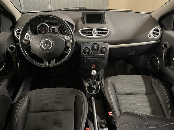Renault Clio 14 of 14