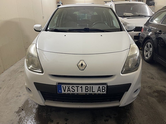 Renault Clio 2 of 14