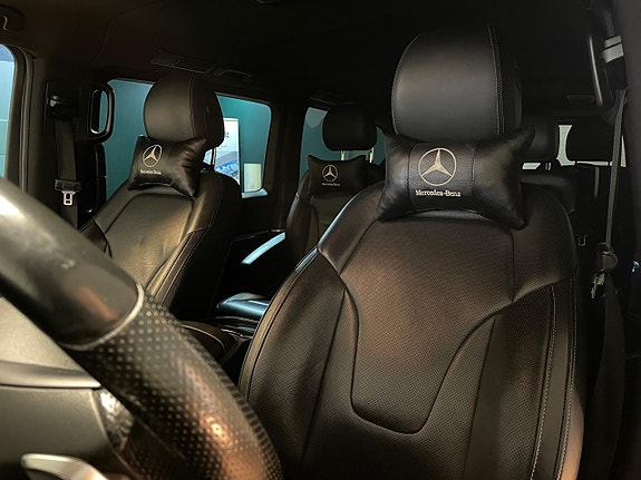 Mercedes-Benz V250 11 of 30