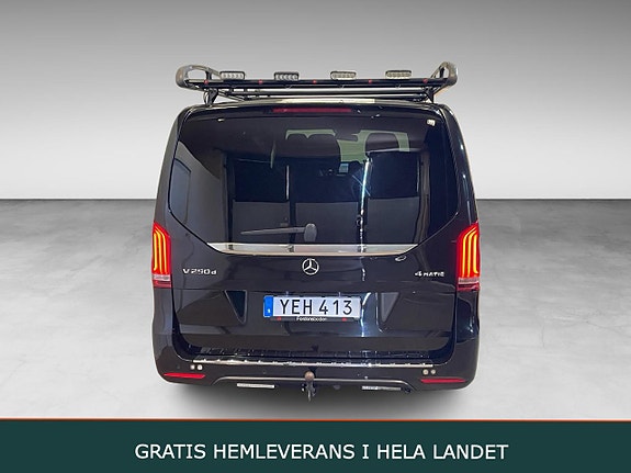 Mercedes-Benz V250 3 of 30