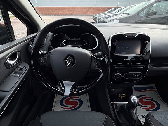 Renault Clio 9 of 23