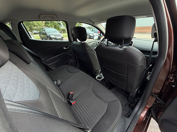 Renault Clio 14 of 23