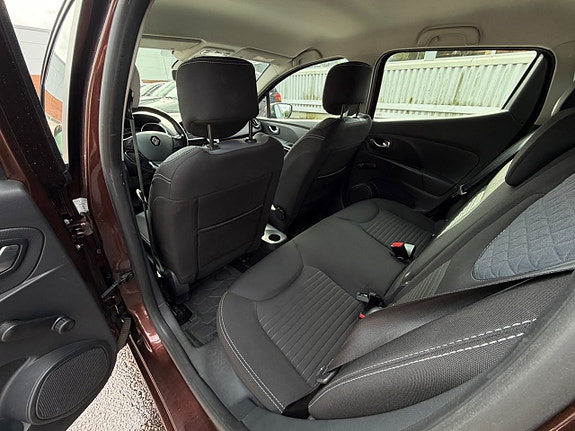 Renault Clio 12 of 23