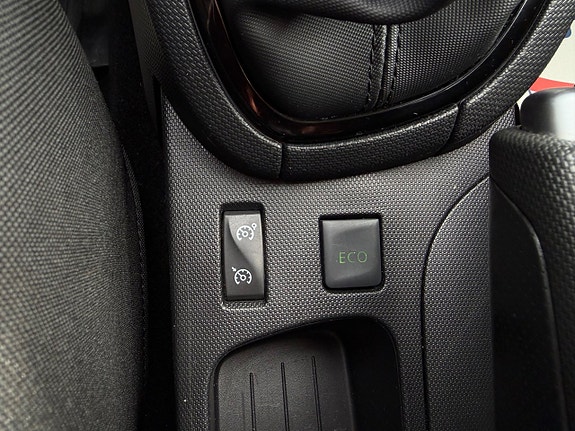 Renault Clio 19 of 23