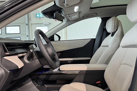 Mazda CX-6e 10 of 19