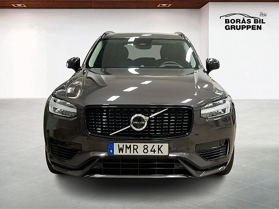 Volvo XC90 8 of 17