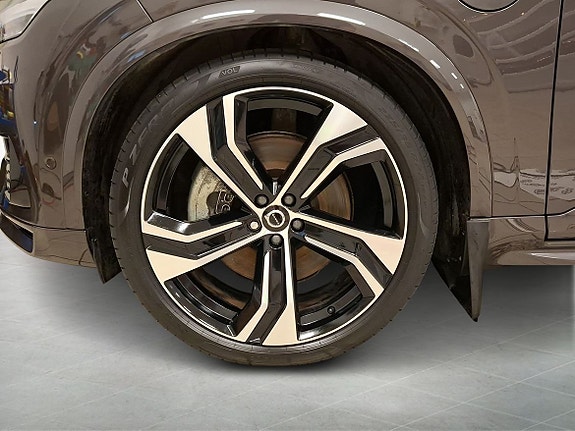 Volvo XC90 9 of 17