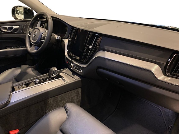 Volvo XC60 4 of 15