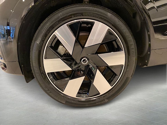 Volvo XC60 9 of 15