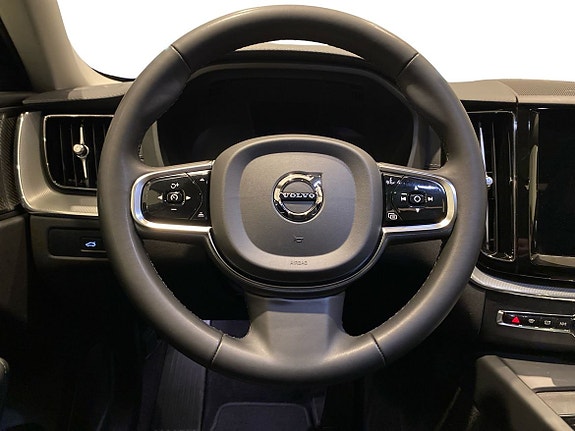 Volvo XC60 10 of 15