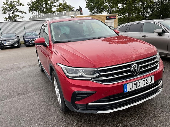 Volkswagen Tiguan 2 of 5