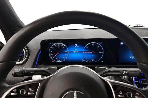 Mercedes-Benz EQB300 6 of 13