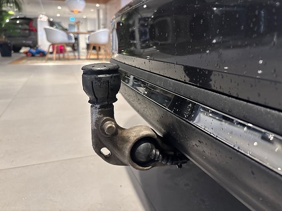 Volvo V60 2 of 3
