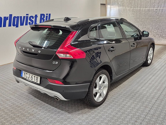 Volvo V40 Cross Country 4 of 8