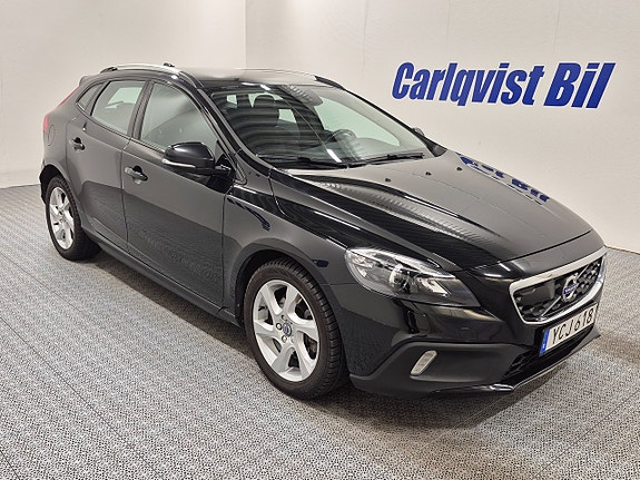 Volvo V40 Cross Country 3 of 8