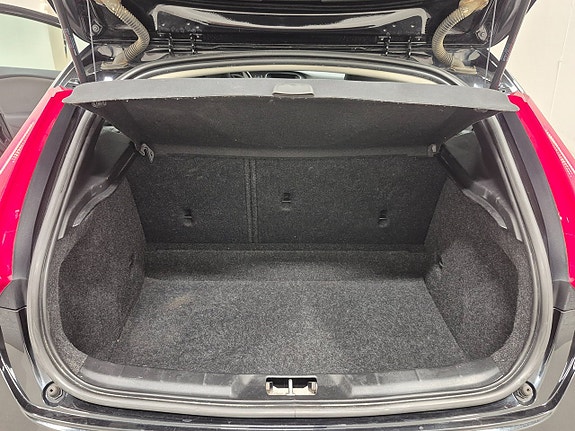 Volvo V40 Cross Country 8 of 8
