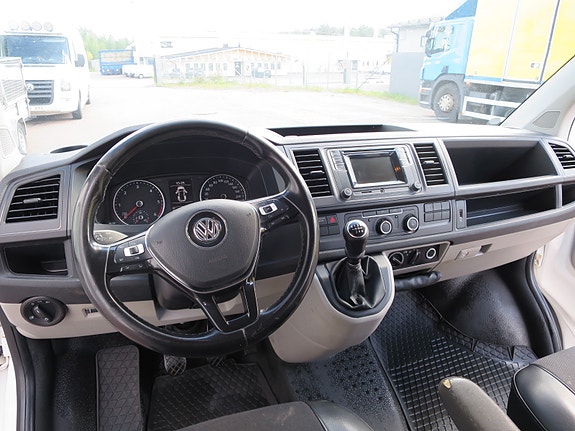 Volkswagen Transporter 7 of 10