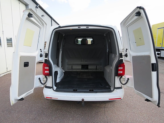 Volkswagen Transporter 6 of 10
