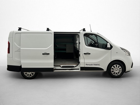 Renault Trafic 10 of 30