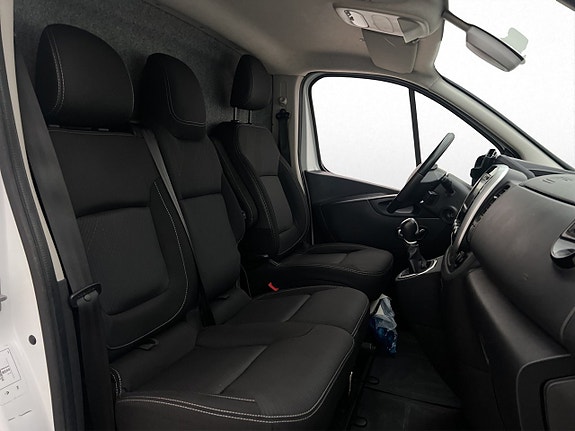 Renault Trafic 24 of 30