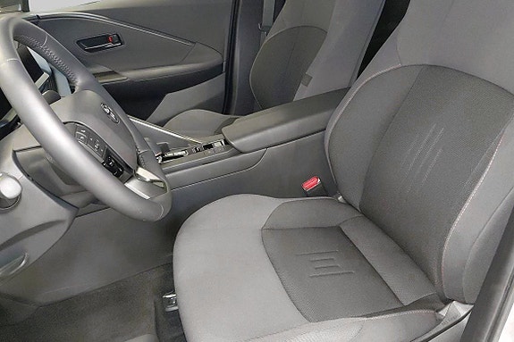 Toyota C-HR 6 of 10