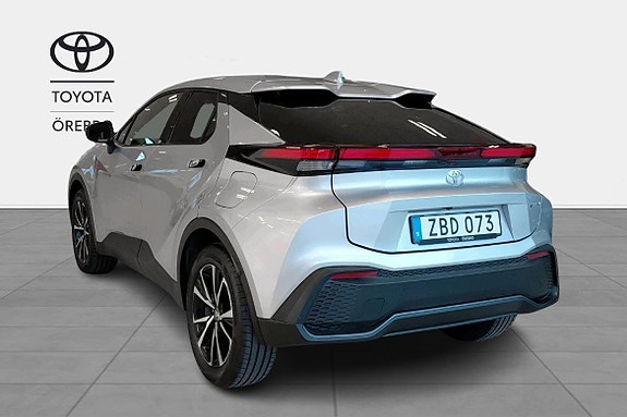 Toyota C-HR 3 of 10