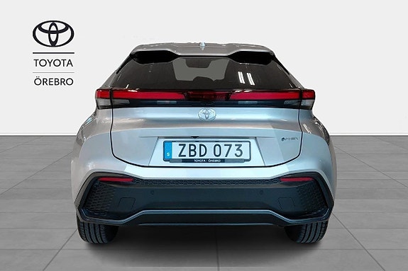 Toyota C-HR 4 of 10