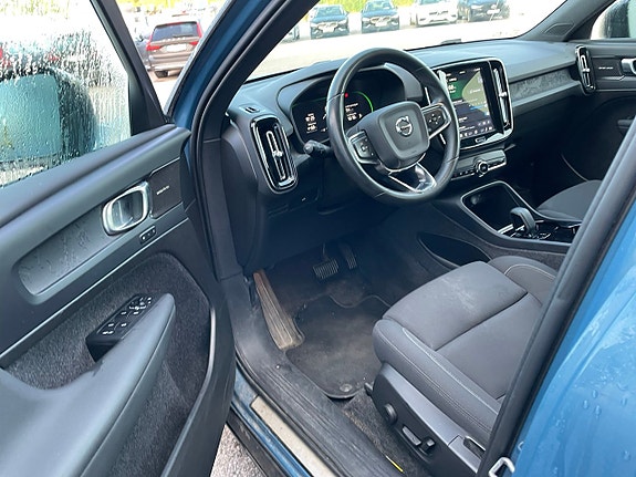 Volvo XC40 5 of 5