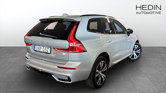 Volvo XC60 2 of 12