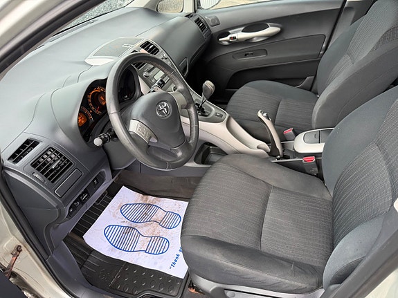 Toyota Auris 11 of 12