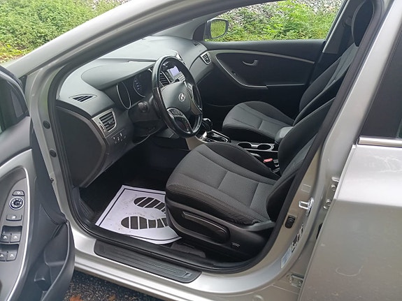 Hyundai i30 8 of 13