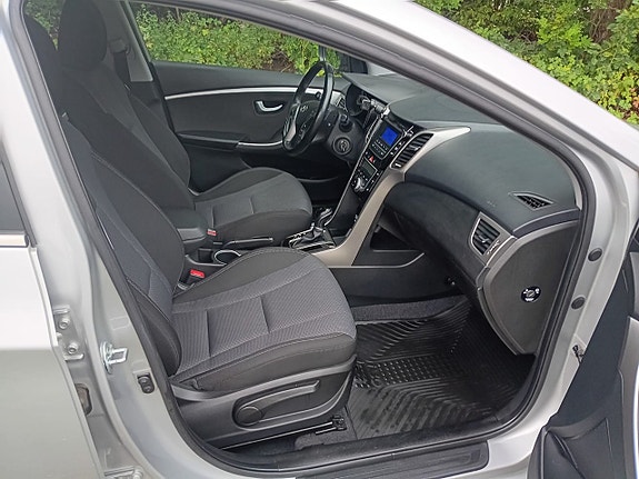 Hyundai i30 12 of 13