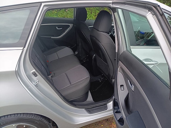 Hyundai i30 9 of 13